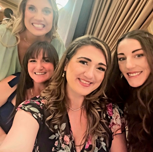 Meet your Posher, Carlie - Picture 8 of 9